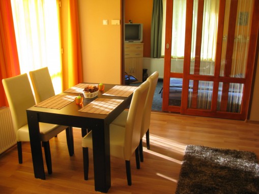   - Malom Apartman Szarvas